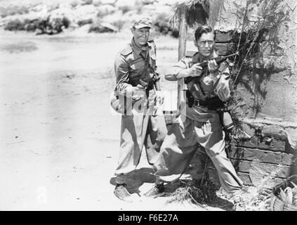 Erscheinungsdatum: 26. Oktober 1952. FILMTITEL: Kampfzone. STUDIO: Allied Artists Bilder. PLOT: Danny, ein Marinekorps-Veteran des zweiten Weltkriegs erneut wirbt der Korea-Krieg bricht aus. Er schließt sich eine Marine Motion Picture Unit Bekämpfung Filmmaterial spezialisiert. Dort trifft er erneut Mitch, ein ehemaliger Kamerad und entdeckt, dass Mitch nun tätig ist, das Mädchen Danny hinter sich gelassen in Rom während des letzten Krieges. Eine Rivalität entwickelt zwischen Danny und Mitch, die auf dem Schlachtfeld schwappt. Eine geheime Mission hinter den nordkoreanischen Linien bringt ihre Rivalität zu den Siedepunkt. IM BILD:. Stockfoto