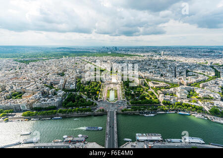 Blick vom Eiffelturm, Jardins du Trocadéro, Place du Trocadéro et du 11 Novembre, Paris, Ile de France, Frankreich Stockfoto