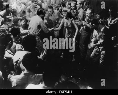 1. November 1953; Hollywood, Kalifornien, USA; Bild von Direktor Curtis Bernhardt Drama Musical "Miss Sadie Thompson" Darsteller RITA HAYWORTH. Stockfoto