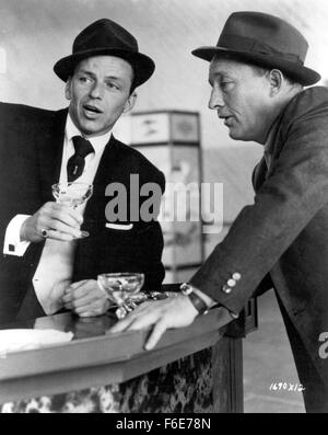 17. Juli 1956; NEWPORT, RI, USA; Schauspieler und Sänger FRANK SINATRA als Mike Connor in der "High Society". Stockfoto