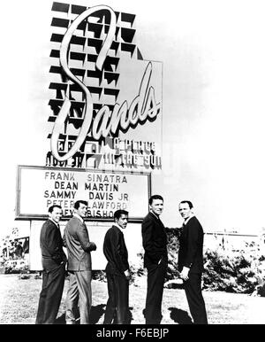 13. Juni 1960; Hollywood, Kalifornien, USA; Szene aus der Kriminalität-Komödie "Ocean's Eleven" unter der Regie von Lewis Milestone. Obligatorische Credit: Foto von Warner Bros/Bilder. (c) Copyright 1960 von mit freundlicher Genehmigung von Warner Bros. Stockfoto