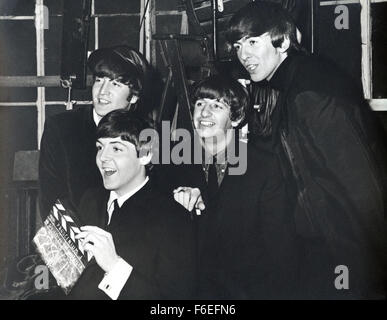 12. Juli 1964; London, UK; Musikern RIGO STARR als Ringo, JOHN LENNON als John, PAUL MCCARTNEY, Paul und GEORGE HARRISON als George in "A Hard Day Night". Unter der Regie von Richard Lester. Stockfoto