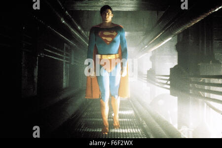 1. Juni 1978 - Hollywood, CA, USA - Schauspieler CHRISTOPHER REEVE Stars wie Superman und Clark Kent in der original "Superman"-Film, Regie: Richard Donner. (Bild Kredit: mit freundlicher Genehmigung von int ' l Film P. C) Einschränkungen: Dieses Bild ist nicht für die kommerzielle Verwendung verfügbar und ist nur für die redaktionelle Referenz Verwendung zur Verfügung gestellt. Stockfoto