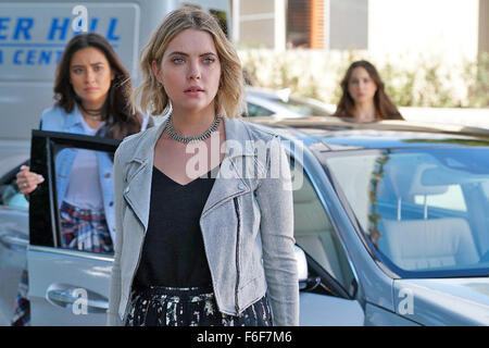 PRETTY LITTLE LIARS: Jetzt 2010-Disney Unternehmen TV-Serie sehen nicht mit Shay Mitchell, Ashley Benson, Troian Bellisario Stockfoto