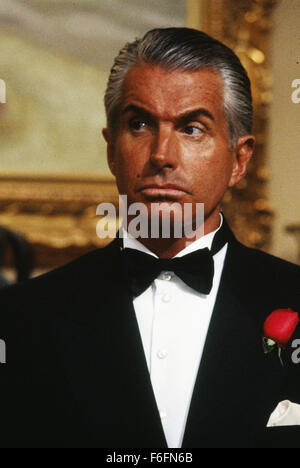 6. März 1992; Rom, Italien; Schauspieler GEORGE HAMILTON als Alfonso De La Pena in Eugene Levy Regie Komödie, "Einmal auf ein Verbrechen." Stockfoto