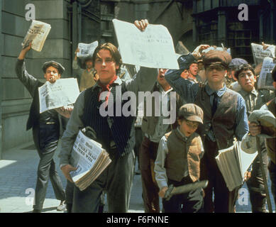 10. April 1992; Los Angeles, Kalifornien, USA; Eine Szene aus "Newsies". Unter der Regie von Kenny Ortega. Stockfoto