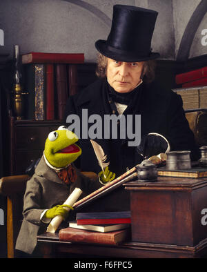 12. Juli 1992; Shepperton, UK; Schauspieler MICHAEL CAINE als Scrooge in "Muppet Christmas Carol". Regie: Brian Henson. Stockfoto