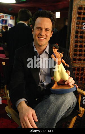 11. November 1992; Los Angeles, Kalifornien, USA; SCOTT WEINGER als die Stimme von Aladdin in der animierte Musical-Familienkomödie "Aladdin" unter der Regie von Ron Clements. Stockfoto