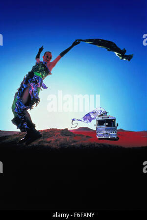 10. August 1994; Hollywood, Kalifornien, USA; Filmtitel: The Adventures of Priscilla, Königin der Wüste. 1994. Regie: Stephan Elliott. STUDIO: MGM. PLOT: Zwei Drag-Queens und eine transsexuelle begab sich nach einem Desertjourney auf einem Bus namens Priscilla. Ihr Ziel ist, dass eine Show in einem australischen Resort, aber einige unvorhersehbare Dinge passieren auf dem Weg ist. IM BILD: HUGO WEAVING. Stockfoto
