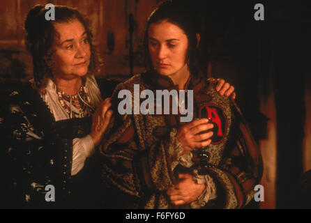 11. November 1994; BC, Kanada; Schauspielerin DEMI MOORE als Hester Prynne in "The Scarlet Letter". Regie: Roland Joffe. Stockfoto