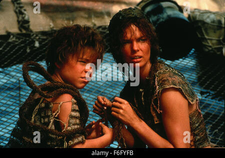 28. Juli 1995; Los Angeles, Kalifornien, USA; Schauspielerin JEANNE TRIPPLEHORN stars wie Helen in Action/Abenteuer-Film "Waterworld" von Regisseur Kevin Reynolds und Universal Pictures. Stockfoto