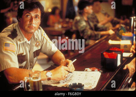 15. August 1997; Edgewater, NJ, USA; Schauspieler SYLVESTER STALLONE als Sheriff Freddy Heflin in der klassischen "Copland." Stockfoto