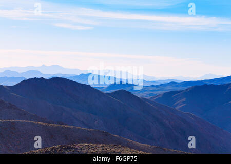 Bergpanorama im Death Valley Stockfoto