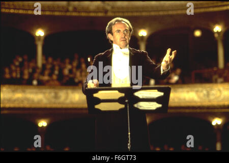 8. Juni 2001; WIEN, ÖSTERREICH; Schauspieler JONATHAN PRYCE als Gustav Mahler in "Die Braut des Windes." Stockfoto