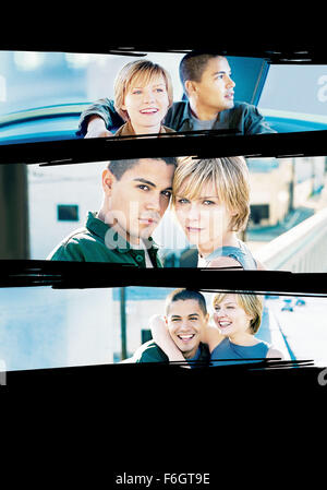 29. Juni 2001; Los Angeles, Kalifornien, USA; Schauspielerin KIRSTEN DUNST stars wie Nicole und JAY HERNANDEZ als Carlos in der Touchstone Pictures-Romantik-Drama "Crazy Beautiful." Stockfoto
