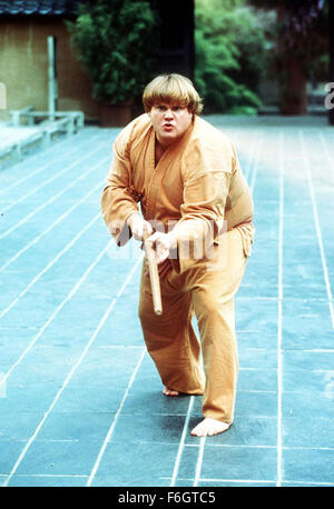 12. Juli 2001; Hollywood, Kalifornien, USA; Schauspieler CHRIS FARLEY-stars in die Karate kämpfen Komödie "Beverly Hills Ninja," unter der Regie von Dennis Dugan. Stockfoto