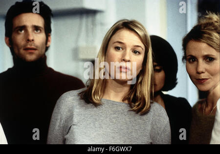 Datum der Freigabe: 13. April 2001. FILMTITEL: Bridget Jones Diary. STUDIO: Kleiner Vogel. PLOT: Bridget Jones ist eine durchschnittliche Frau kämpft gegen ihr Alter, ihr Gewicht, ihren Job, ihren Mangel an Mann und ihren vielen Unvollkommenheiten. Als ein Neujahrsvorsatz beschließt Bridget, übernimm die Kontrolle über ihr Leben ab durch ein Tagebuch, in dem sie immer die vollständige Wahrheit sagen wird. Die Feuerwerke beginnen, wenn ihr charmantes obwohl verrufenen Chef Interesse an der schrulligen Miss Jones hat. In den Mix geworfen sind Bridgets Band leicht exzentrische Freunde und eine eher unangenehme Bekanntschaft, Bridget Stockfoto