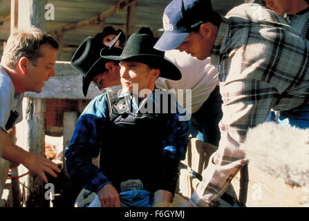 7. November 2001; Hollywood, Kalifornien, USA; Bild von Xavier Koller Drama Romanze "Cowboy Up" Darsteller KEIFER SUTHERLAND als Hank Braxton. Stockfoto