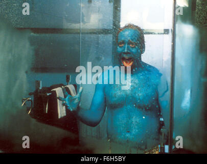 9. Januar 2002; Hollywood, Kalifornien, USA; PAUL GIAMATTI als Filmproduzent Marty Wolf in der Komödie "Big Fat Liar" Regie: Shawn Levy...  (Bild Kredit:) Stockfoto