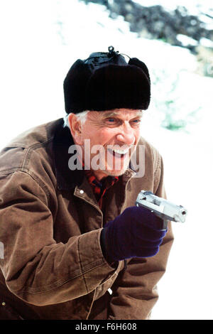 20. Januar 2002; Hollywood, Kalifornien, USA; Bild von Regisseur Bob Spiers Komödie Abenteuer "Kevin des Nordens" mit LESLIE NIELSEN als Taxifahrer. Stockfoto