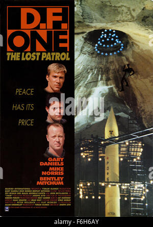 Erscheinungsdatum: 29. Januar 2002. FILMTITEL: Delta Force One: die verlorene Patrouille. STUDIO: Frontline Entertainment Group. PLOT: Eine internationale Friedenstruppe versucht, die Beziehungen zwischen beiden orientalischen Nationen vor der Explosion in offenen Krieg zu halten. Eine Gruppe von Soldaten aus verschiedenen Nationen wird ausgelöst, wenn eine der Patrouillen in der Wüste verschwindet, zusammen, um nach ihnen zu suchen. Nach von einigen arabischen Soldaten beschossen, entdeckt die Patrouille, dass einer der Seiten eine Atomwaffe geschmuggelt hat und plant, es verwenden, um die Kämpfe zu Ende zu bringen. IM BILD: GARY DANIEL Stockfoto