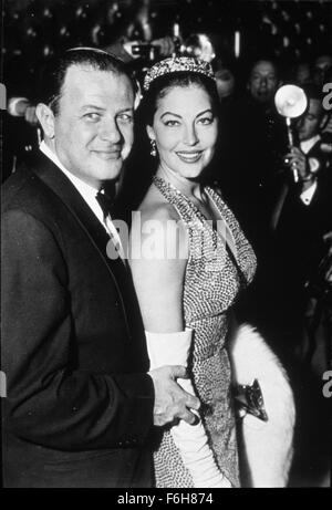 1954, Filmtitel: BAREFOOT CONTESSA, Regie: JOSEPH L MANKIEWICZ, Studio: UA, im Bild: AVA GARDNER, JOSEPH L MANKIEWICZ. (Bild Kredit: SNAP) Stockfoto