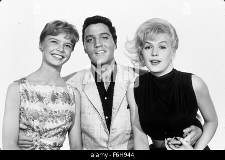 1962, Filmtitel: Mädchen! MÄDCHEN! Mädchen!, Regie: NORMAN TAUROG, Studio: PARAMOUNT, abgebildet: LAUREL GOODWIN, ELVIS PRESLEY, STELLA STEVENS. (Bild Kredit: SNAP) Stockfoto