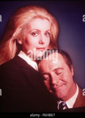 1969, Filmtitel: Aprilscherz, Regie: STUART ROSENBERG, im Bild: CATHERINE DENEUVE, JACK LEMMON. (Bild Kredit: SNAP) Stockfoto