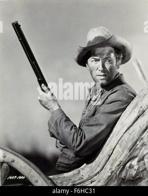 1950, Filmtitel: WINCHESTER 73, Regie: ANTHONY MANN, Studio: UNIV, im Bild: ANTHONY MANN, Gewehr, JAMES STEWART, Kleidung, Waffen. (Bild Kredit: SNAP) Stockfoto