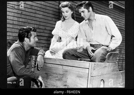 1956, Filmtitel: LOVE ME TENDER, Direktor: ROBERT D WEBB, Studio: FOX, im Bild: RICHARD EGAN, DEBRA PAGET, ELVIS PRESLEY. (Bild Kredit: SNAP) Stockfoto