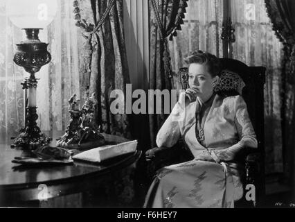 1942, Filmtitel: NOW, VOYAGER, Regie: IRVING RAPPER, Studio: WARNER, abgebildet: BETTE DAVIS. (Bild Kredit: SNAP) Stockfoto