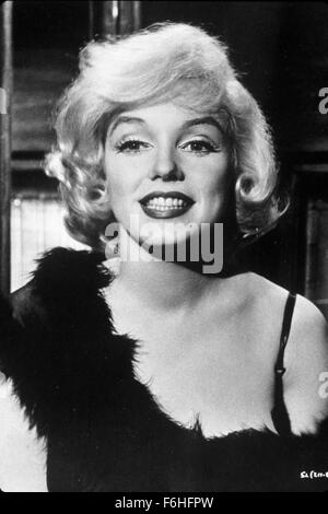 1959, Filmtitel: SOME LIKE IT HOT, Regie: BILLY WILDER, Studio: UA, im Bild: Lächeln auf den Lippen, EYELINER, Kopf gedreht, 1959, MARILYN MONROE. (Bild Kredit: SNAP) Stockfoto