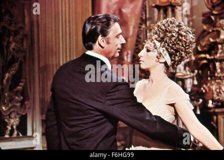 1970, Filmtitel: an einem klaren Tag kann man ewig, Regie: VINCENTE MINNELLI, Studio: MGM, abgebildet: VINCENTE MINNELLI, YVES MONTAND. (Bild Kredit: SNAP) Stockfoto