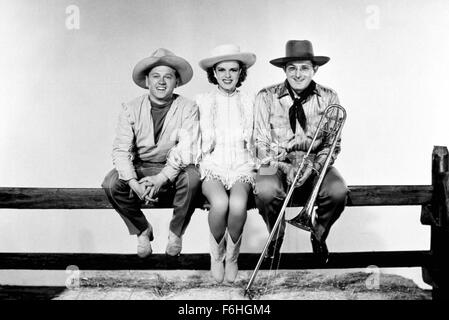 1943, Filmtitel: GIRL CRAZY, Regie: NORMAN TAUROG, Studio: MGM, abgebildet: TOMMY DORSEY, JUDY GARLAND, MICKEY ROONEY. (Bild Kredit: SNAP) Stockfoto