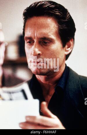 Filmtitel 1992: BASIC INSTINCT, Regie: PAUL VERHOEVEN, Studio: TRI, im Bild: MICHAEL DOUGLAS. (Bild Kredit: SNAP) Stockfoto