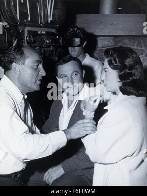 1958, Filmtitel: MARJORIE MORNINGSTAR, Regie: IRVING RAPPER, Studio: WARNER, im Bild: hinter den Kulissen, GENE KELLY, IRVING RAPPER. (Bild Kredit: SNAP) Stockfoto