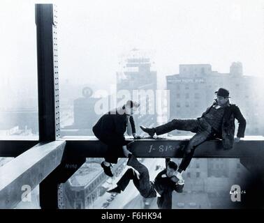 1929, Filmtitel: Freiheit, Regie: LEO McCAREY, Studio: MGM, im Bild: OLIVER HARDY, TOM KENNEDY, LAUREL & HARDY, STAN LAUREL. (Bild Kredit: SNAP) Stockfoto