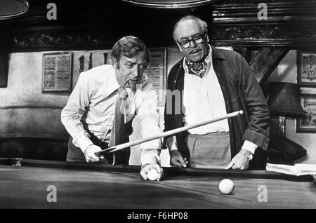 1973, Filmtitel: SLEUTH, Regie: JOSEPH L MANKIEWICZ, Studio: FOX, im Bild: MICHAEL CAINE, JOSEPH L MANKIEWICZ. (Bild Kredit: SNAP) Stockfoto