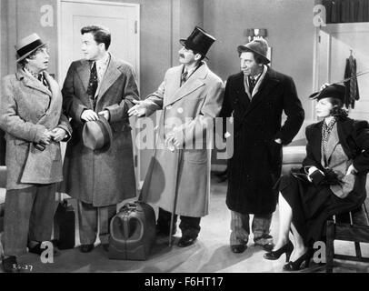 1938, Filmtitel: Zimmerservice, Regie: WILLIAM eine SEITER, Studio: RKO, im Bild: FRANK ALBERTSON, LUCILLE BALL, MARX-BROTHERS, CHICO MARX, GROUCHO MARX, HARPO MARX. (Bild Kredit: SNAP) Stockfoto