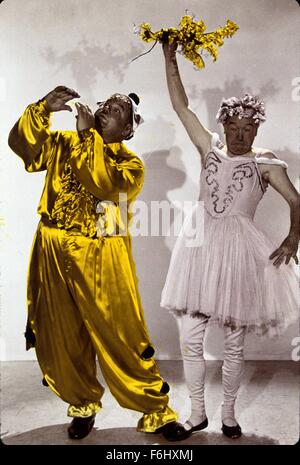 1943, Filmtitel: tanzen Meister, Regie: MAL St. CLAIR, Studio: FOX, abgebildet: OLIVER HARDY, LAUREL & HARDY, STAN LAUREL. (Bild Kredit: SNAP) Stockfoto