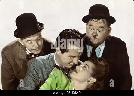 1943, Filmtitel: tanzen Meister, Regie: MAL St. CLAIR, Studio: FOX, abgebildet: ROBERT BAILEY, OLIVER HARDY, LAUREL & HARDY, STAN LAUREL, TRUDY MARSHALL. (Bild Kredit: SNAP) Stockfoto