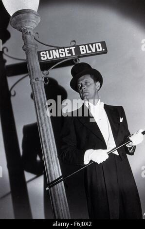 1950, Filmtitel: SUNSET BOULEVARD, Regie: BILLY WILDER, Studio: PARAMOUNT, abgebildet: Hut, WILLIAM HOLDEN, TOP. (Bild Kredit: SNAP) Stockfoto