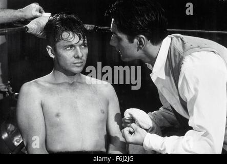 1956 film Title: Welt IN meiner Ecke, Regie: JESSE HIBBS, Studio: UNIVERSAL, abgebildet: Boxen, JESSE HIBBS, AUDIE MURPHY. (Bild Kredit: SNAP) Stockfoto