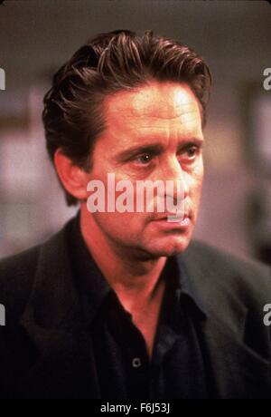 Filmtitel 1992: BASIC INSTINCT, Regie: PAUL VERHOEVEN, Studio: TRI, im Bild: MICHAEL DOUGLAS. (Bild Kredit: SNAP) Stockfoto