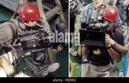 31. März 2003; Hollywood, Kalifornien, USA; Marine Experten Team/Besetzung von der Familie Dokumentarfilm '' Ghosts of the Abyss'' unter der Regie von James Cameron. Stockfoto