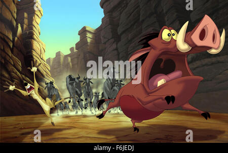 Datum der Freigabe: 10. Februar 2004. FILMTITEL: König der Löwen 1,5. STUDIO: Walt Disney Pictures. PLOT: Timon und Pumbaa beginnen, den Originalfilm von König der Löwen zu sehen, aber Timon hält um vorzuspulen, wenn sie hereinkommen, beharren, weil sie am Anfang der Geschichte oder überall bis zur Halbzeit gesehen waren nicht. Pumbaa schlägt erzählen dem Publikum ihre Geschichte, die beginnt, bevor Simbas Reise beginnt. Auf diese Weise wir treffen Timons Mutter und Onkel Max, entdecken Sie, warum verließ er seine Erdmännchen-Kolonie, wo er Hakuna Matata lernte, trifft wie er Pumbaa und die Gefahren, die sie antrafen, während searchin Stockfoto