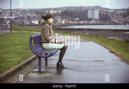 Datum der Freigabe: 4. Mai 2004. FILMTITEL: Lieber Frankie. STUDIO: Scottish Screen. PLOT: Nachdem ihr Sohn zahlreiche Briefe unter dem Deckmantel des Vaters gefolgt seid, heuert eine Frau ein Fremder, als sein Vater zu stellen, wenn Sie ihn treffen. Bild: EMILY MORTIMER stars wie Lizzie. Stockfoto