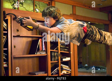 29. Dezember 2004; Los Angeles, Kalifornien, USA; JONAH BOBO Stars wie Danny Budwing in der Sci-Fi Abenteuer "Zathura" unter der Regie von Jon Favreau. Erscheinungsdatum: 23. November 2005. Stockfoto