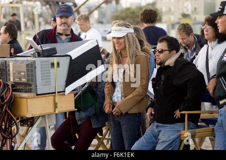 Erscheinungsdatum: 3. Juni 2005. FILMTITEL: Lords of Dogtown. STUDIO: Columbia Pictures. PLOT: Eine fiktive nehmen auf die Gruppe der brillante junge Skateboarder wuchs in den Straßen von Dogtown in Santa Monica, Kalifornien. Die Z-Boys, perfekt wie sie kommen, bekannt werden, ihr Handwerk in den leeren Swimmingpools von ahnungslosen s Haus-und Wohnungseigentümer, Pionier in eine spannende neue Sportart und zog schließlich in die Legende. Im Bild: Director CATHERINE HARDWICKE. Stockfoto