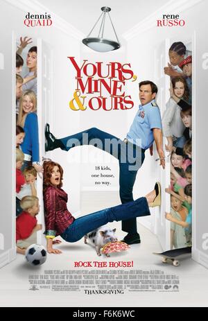 Erscheinungsdatum: 23. November 2005. FILMTITEL: Yours, Mine und Ours. STUDIO: Paramount Pictures. PLOT: Eine verwitwete Küstenwache Admiral und Witwe Handtasche Designer verlieben sich ineinander und heiraten, viel zum Schrecken ihrer 10 und seinen 8 Kindern. Im Bild: DENNIS QUAID als Frank und RENE RUSSO als Helen. Stockfoto